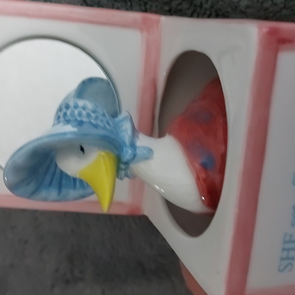 Beatrix Potter Musical Collectible - Jemima Puddle Duck 1992 - Picture 9 of 9